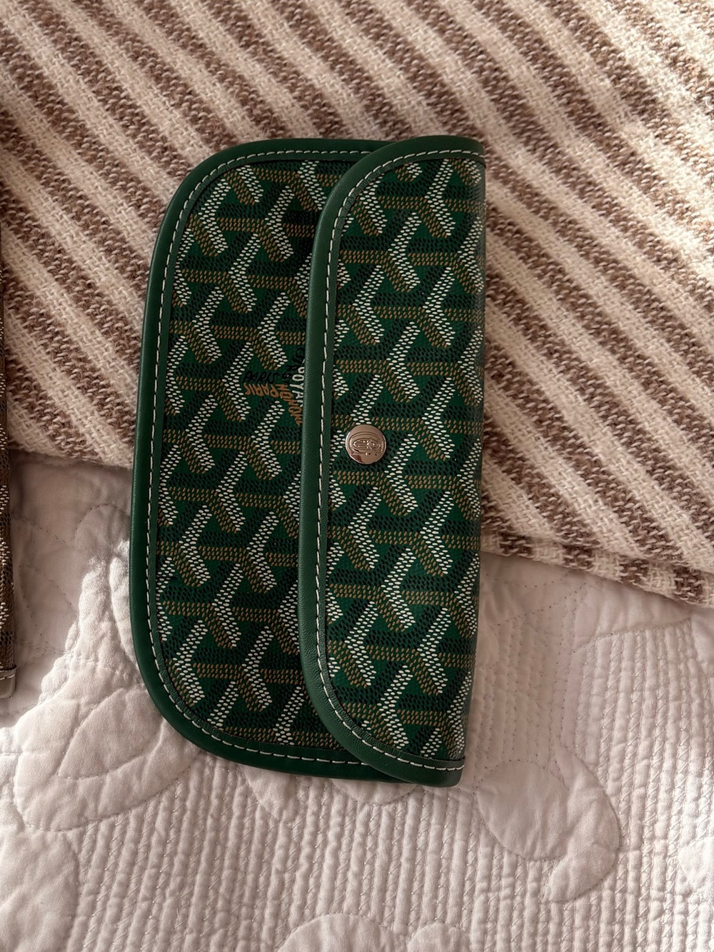 Green lux-Style Pouch - Women's Accessories